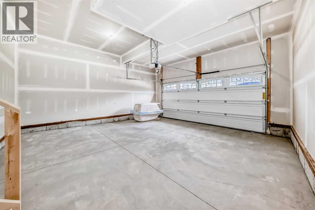 72 Carringwood Rise NW - 43