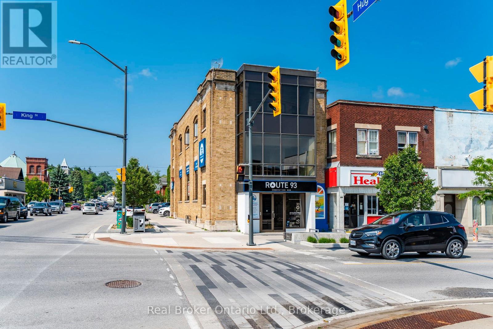 270 KING STREET, Midland — photo 2