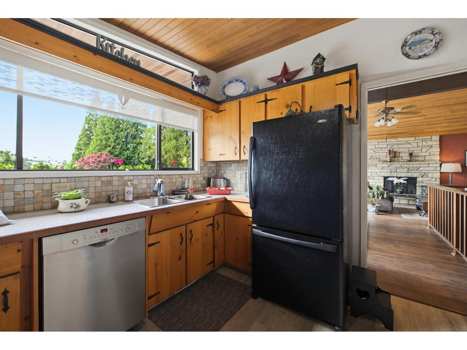4 Bed, 3 Bath House for Sale in Abbotsford – 2740 MARBLE HILL DRIVE, Abbotsford – MLS# R3121025 - Image 8