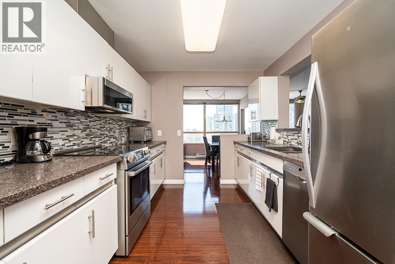1000 328 CLARKSON STREET, New Westminster