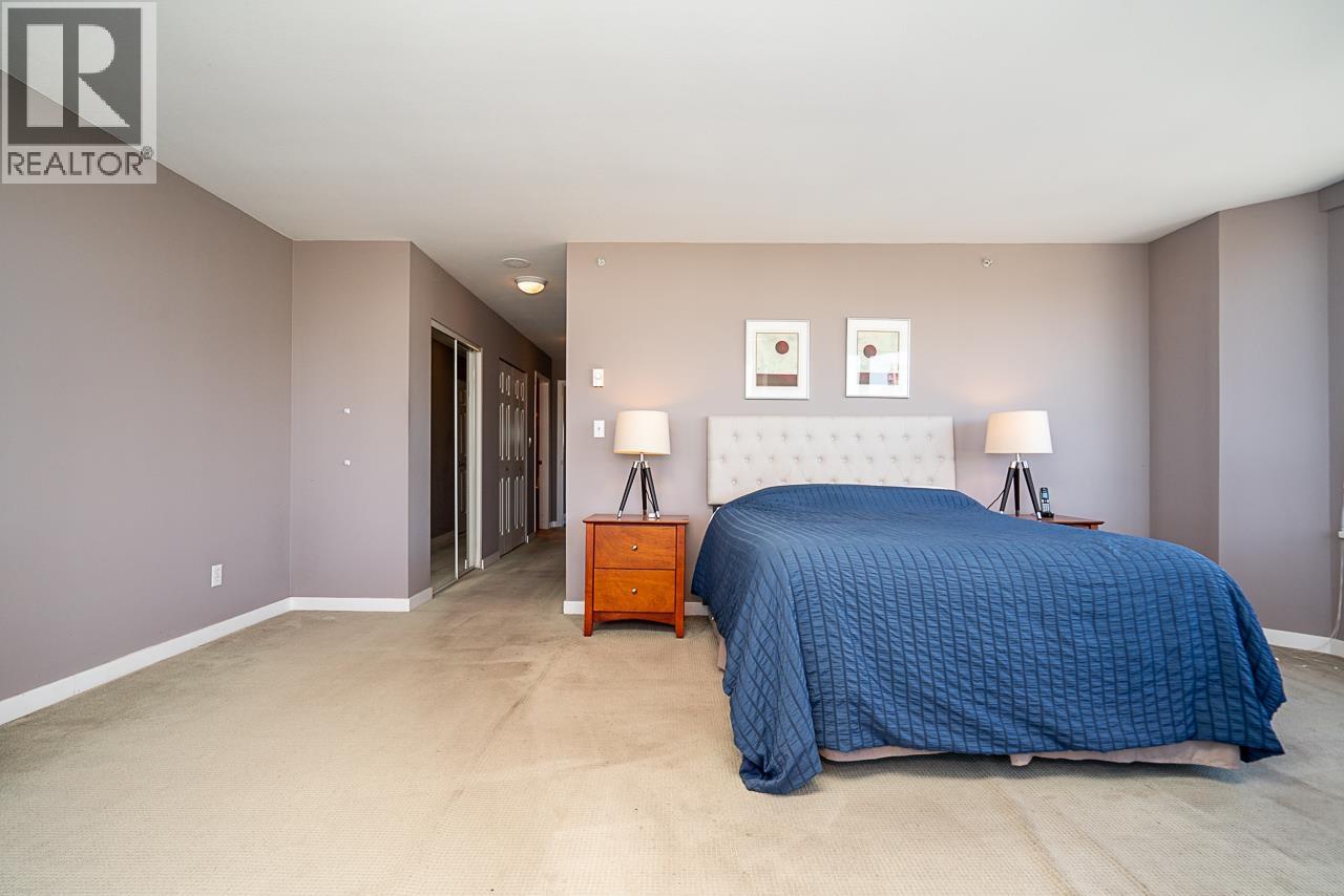 1000 328 CLARKSON STREET, New Westminster