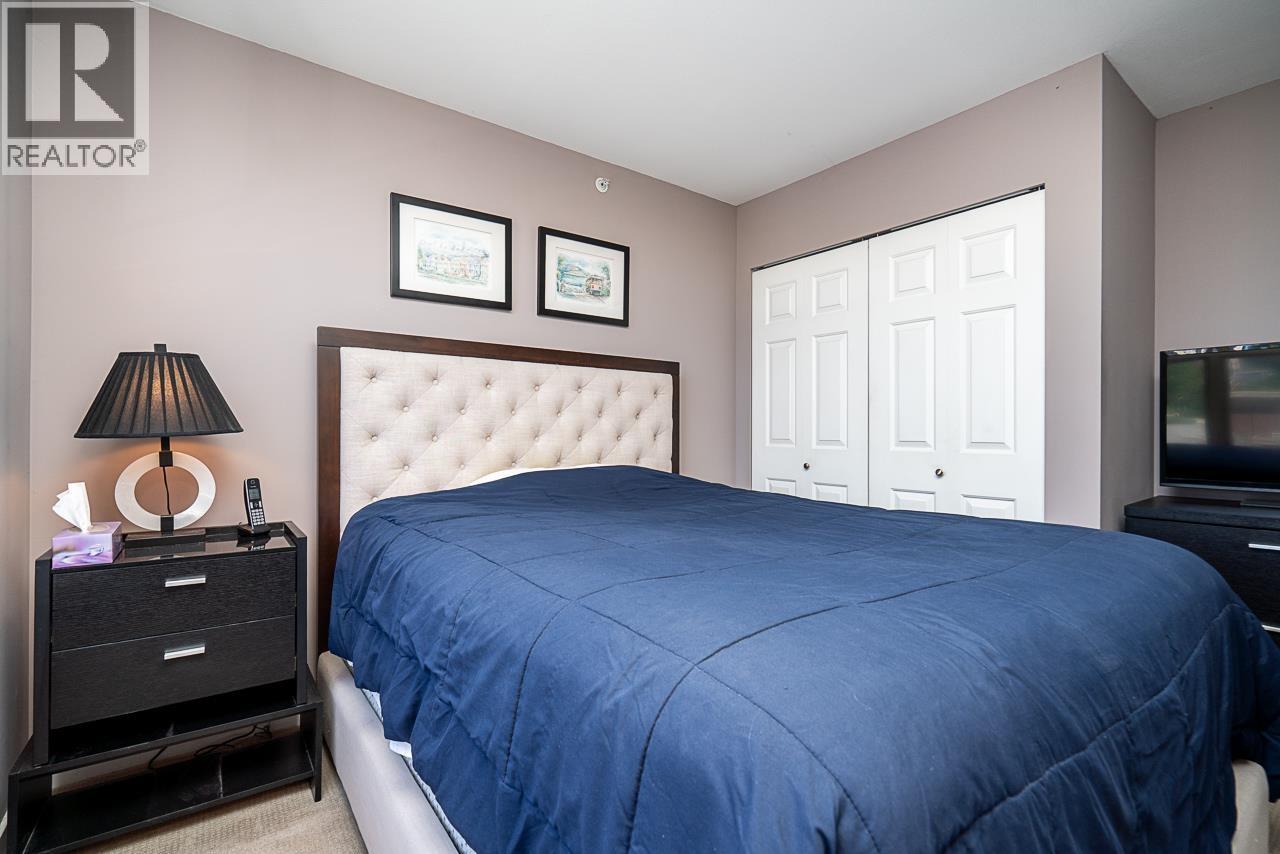 1000 328 CLARKSON STREET, New Westminster