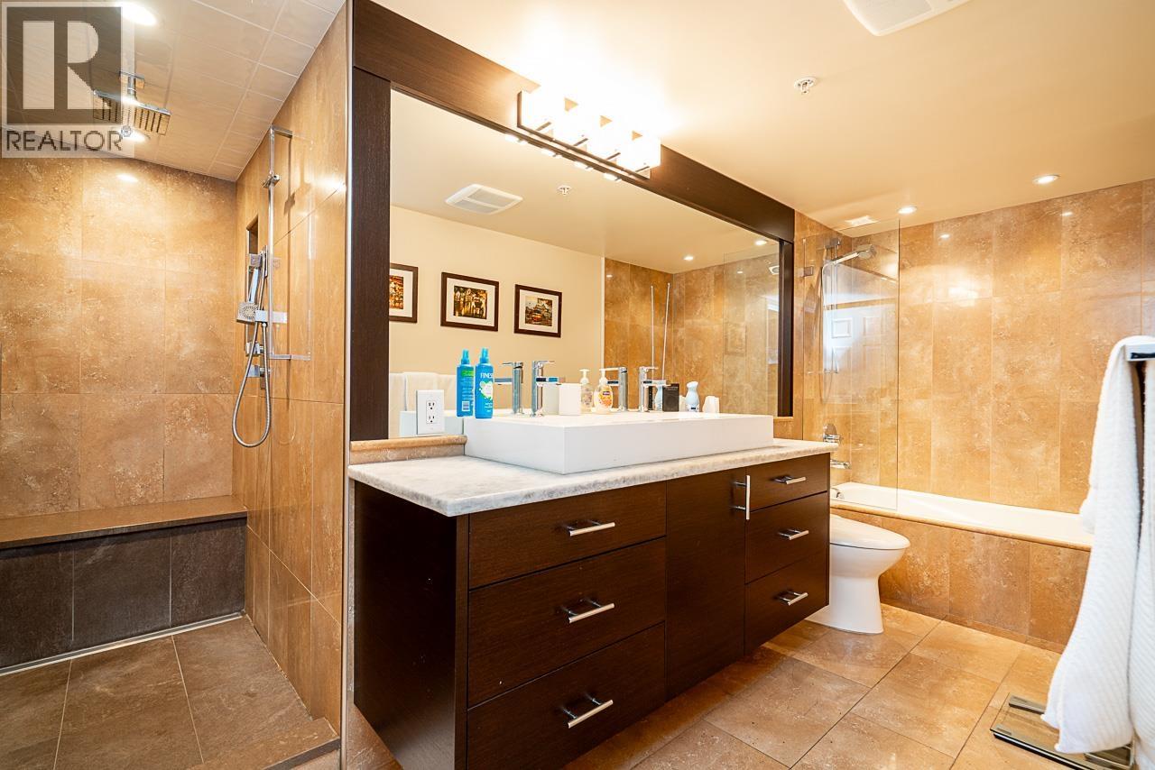 1000 328 CLARKSON STREET, New Westminster