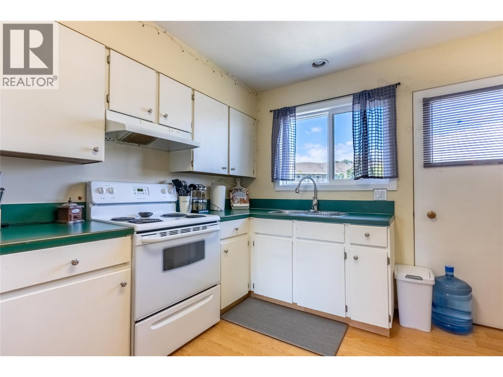 #310 825 HILL Street - 15