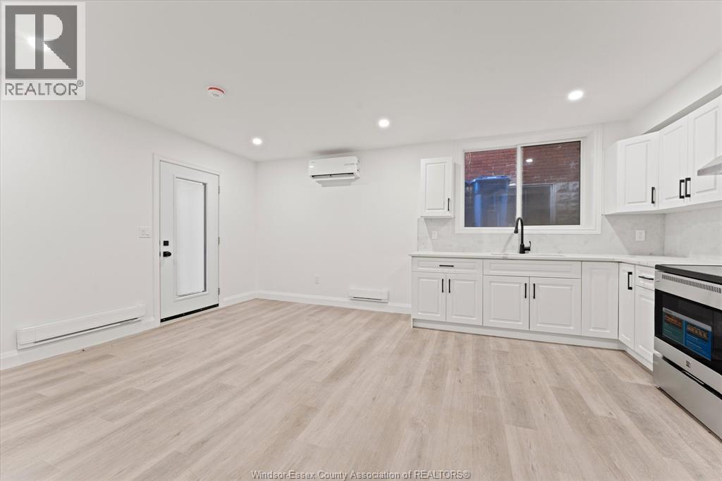 702 PIERRE Unit# 8, Windsor, Ontario, N9A2K5 — Photo 7