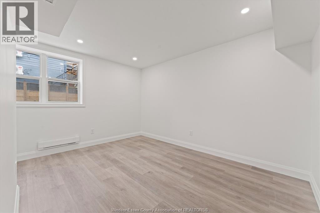 702 PIERRE Unit# 8, Windsor, Ontario, N9A2K5 — Photo 14