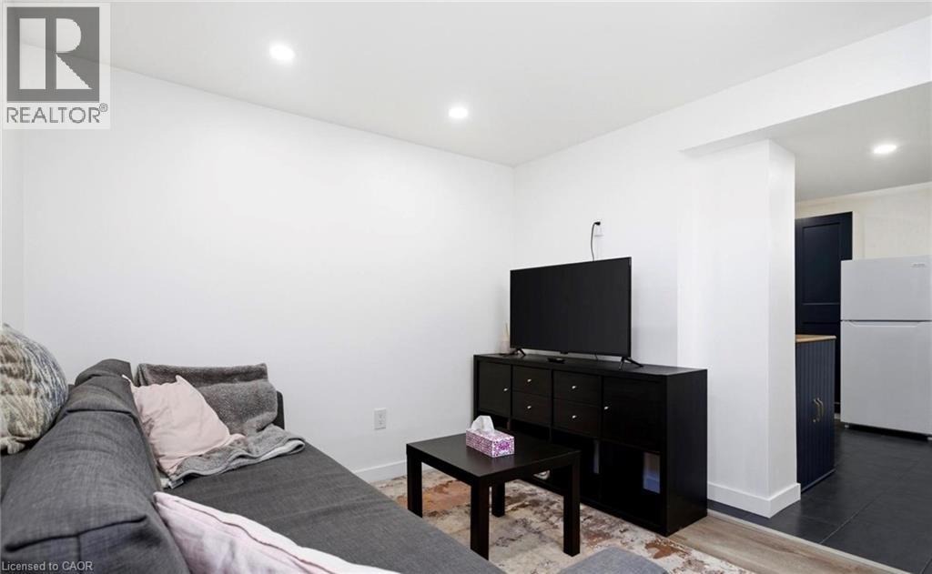 542 WALMER Road Unit# Lower, Hamilton, Ontario, L8H3E6 — Photo 7