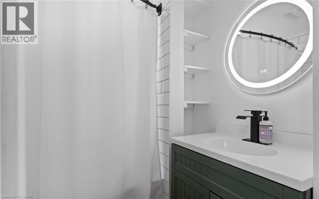 542 WALMER Road Unit# Lower, Hamilton, Ontario, L8H3E6 — Photo 12