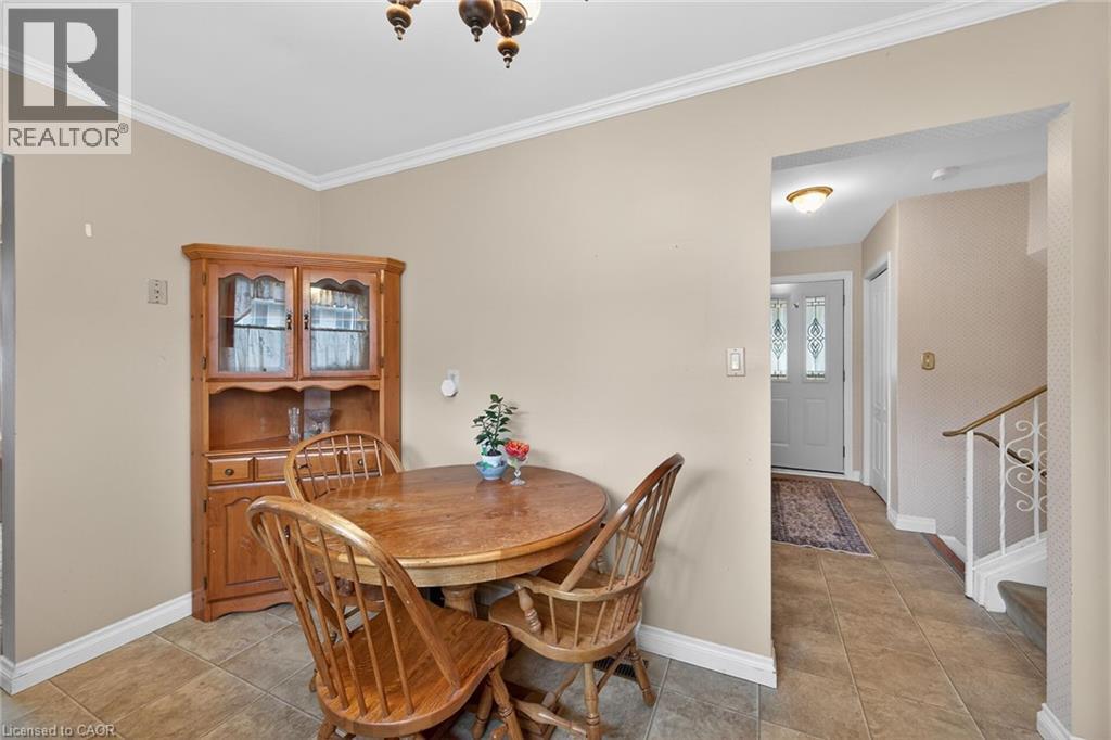 582 WOODVIEW Road, Burlington, Ontario, L7N3A1 — Photo 9