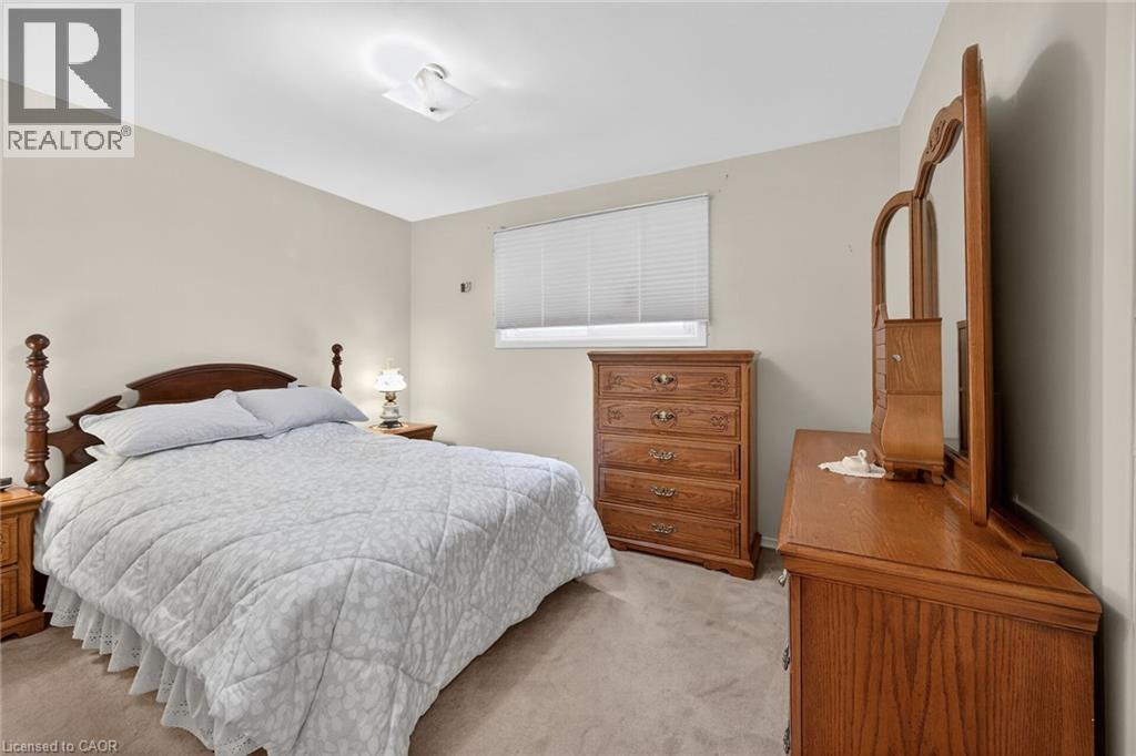 582 WOODVIEW Road - 22