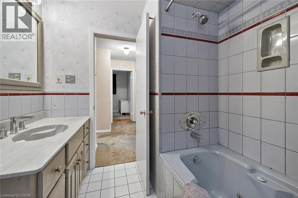 582 WOODVIEW Road, Burlington, Ontario, L7N3A1 — Photo 38