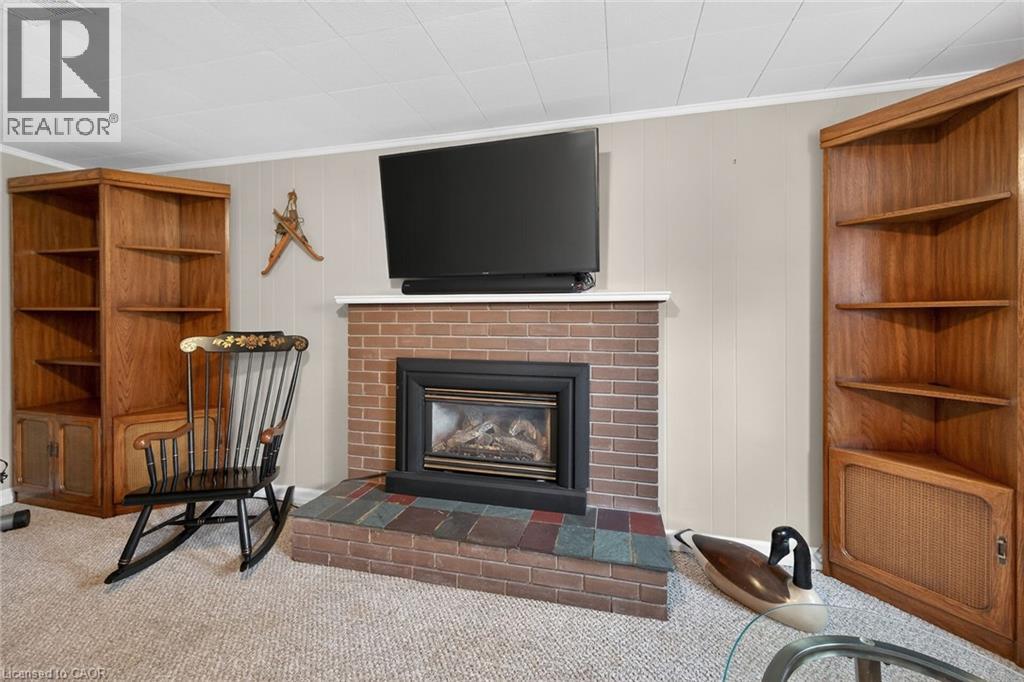 582 WOODVIEW Road - 34