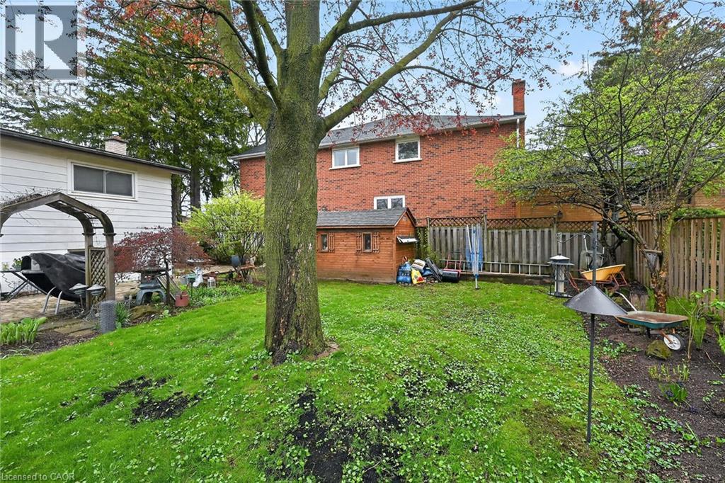 582 WOODVIEW Road - 46