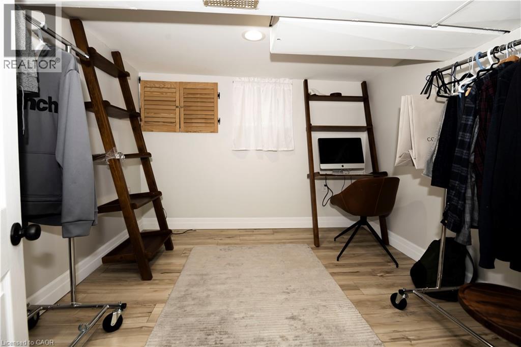 408 WELLINGTON Street N Unit# 2, Kitchener, Ontario, N2H5L2 — Photo 5