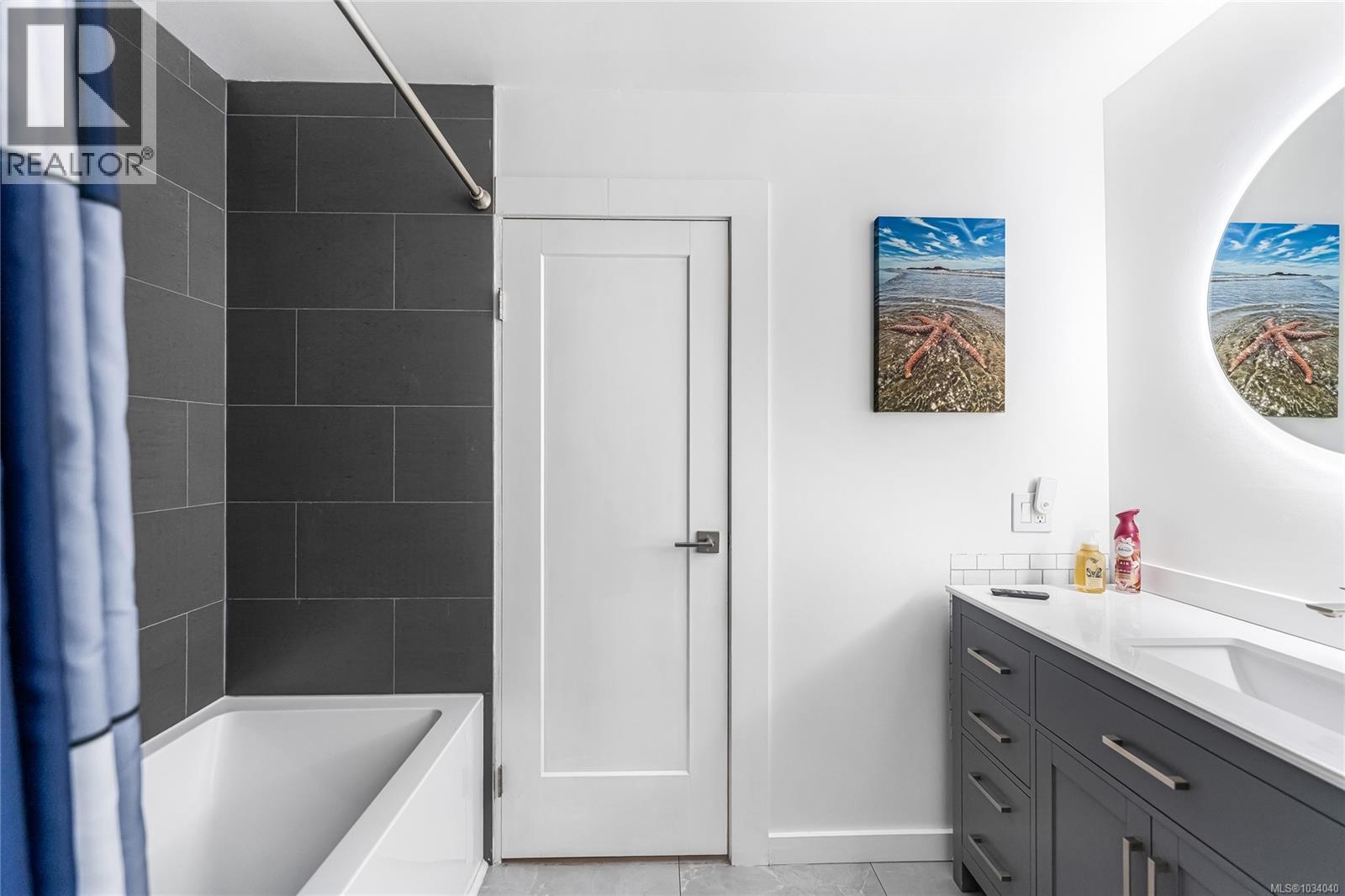 955 Sluggett Rd, Central Saanich