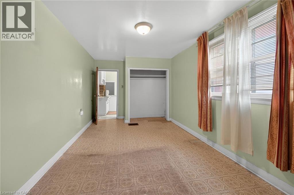 35 GARFIELD Avenue N - 22