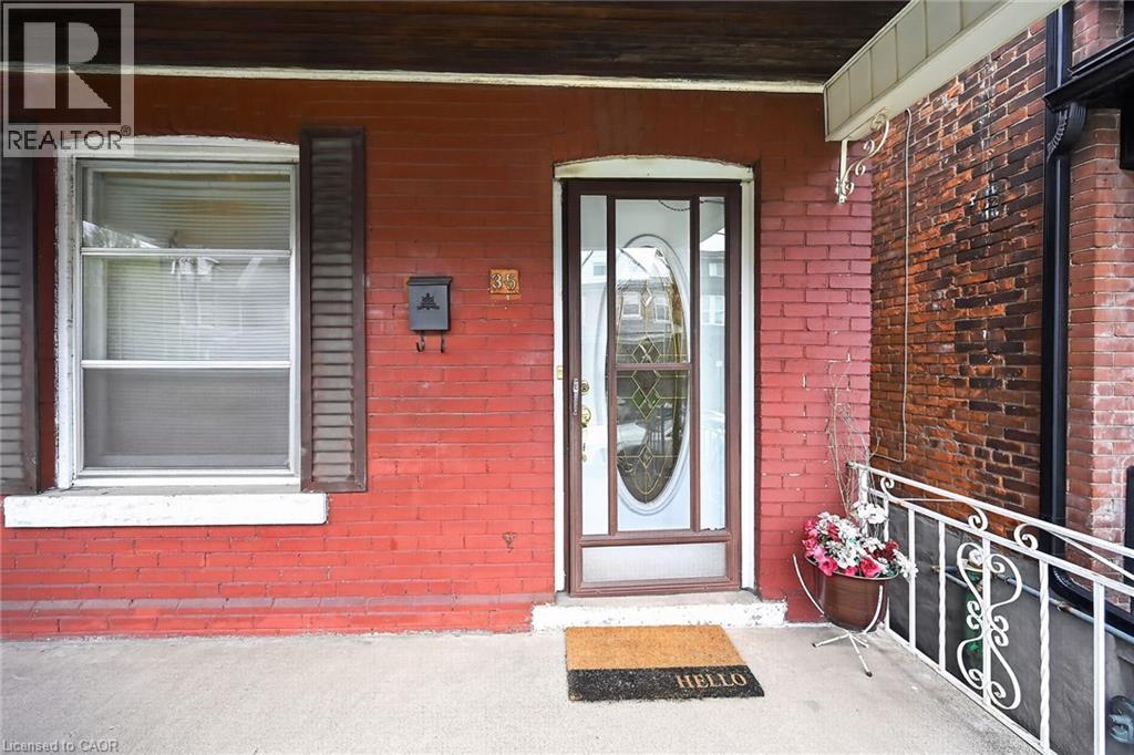 35 GARFIELD Avenue N - 7