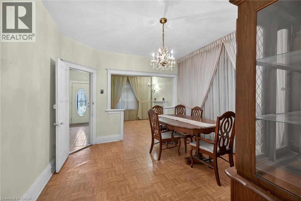 35 GARFIELD Avenue N - 12