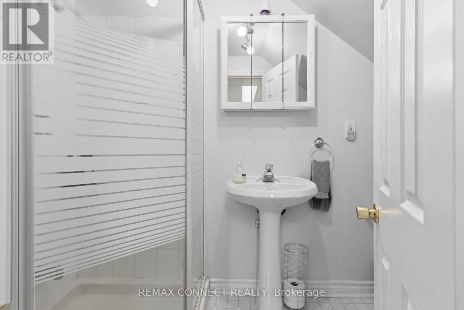 1805 WOODVIEW AVENUE - 24