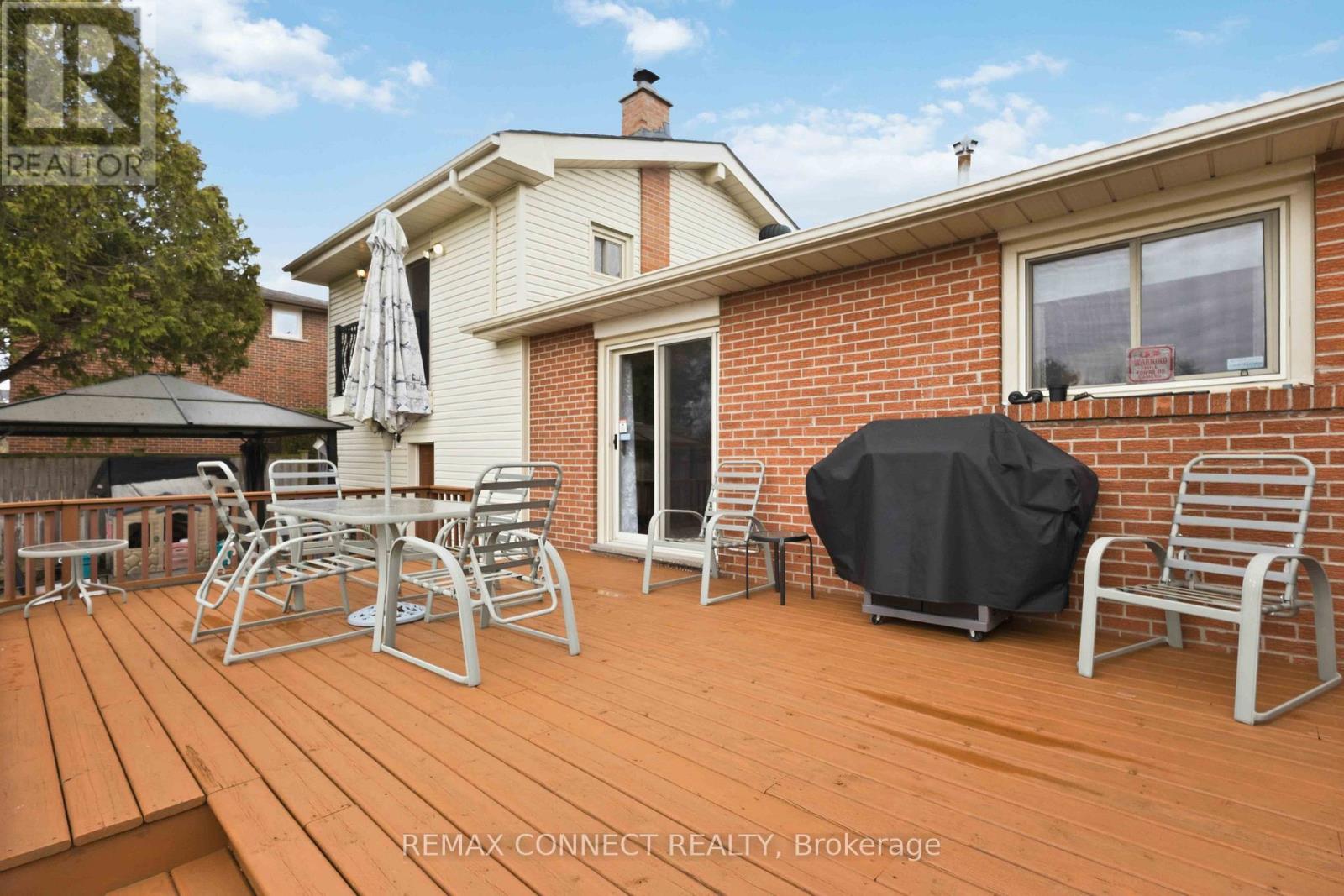 1805 WOODVIEW AVENUE - 27