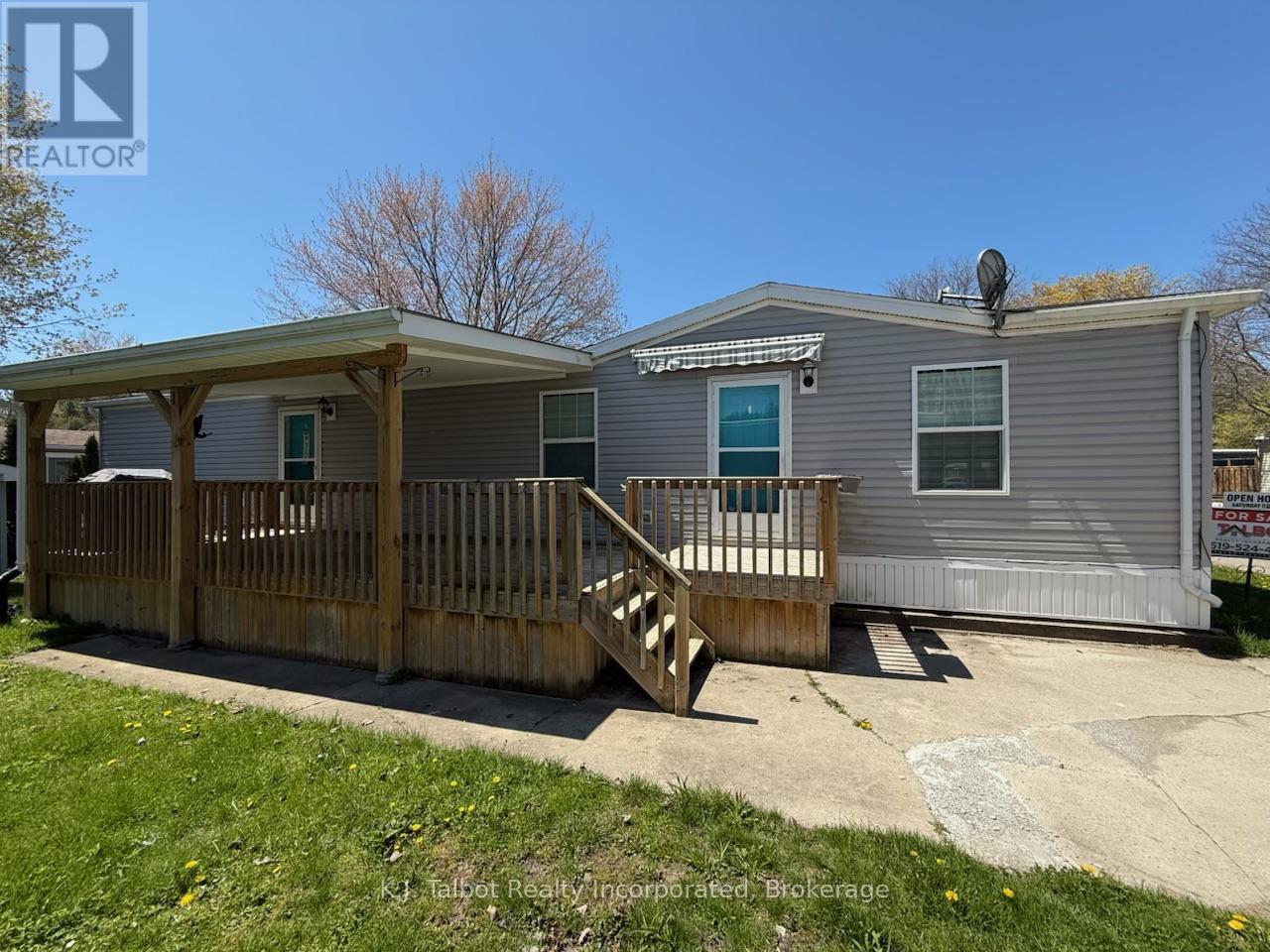 13 SUTTON DRIVE - 18
