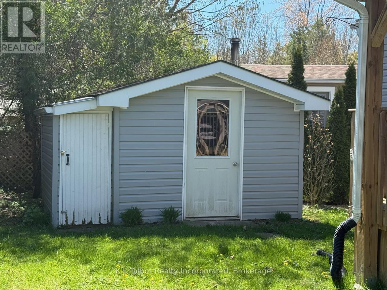 13 SUTTON DRIVE - 19