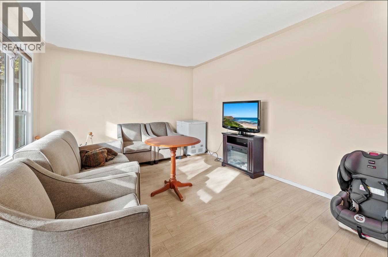 2310 Greenfield Avenue - 6