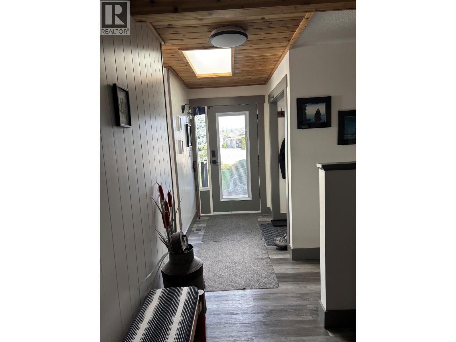 839 8th Avenue, Vernon