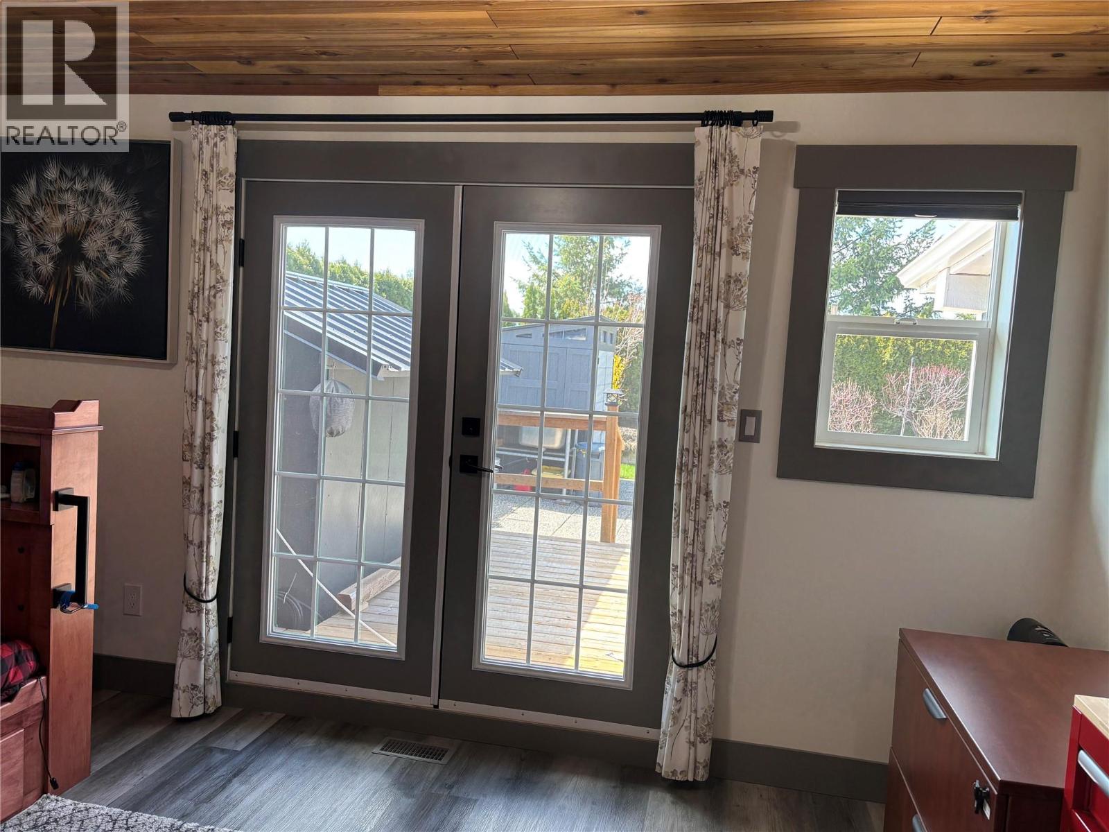 839 8th Avenue, Vernon