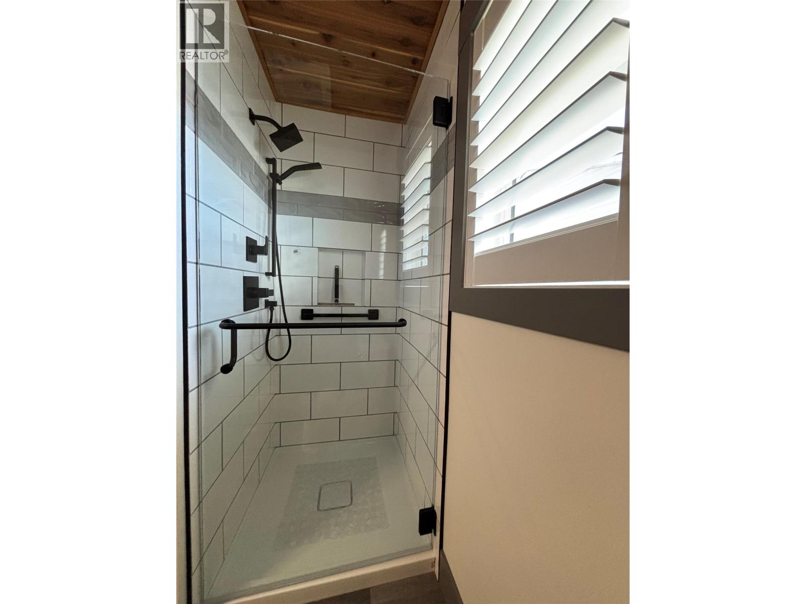 839 8th Avenue - 35