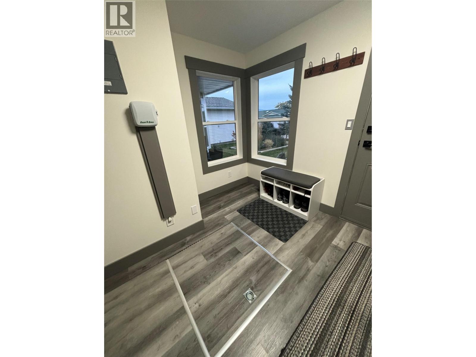 839 8th Avenue, Vernon