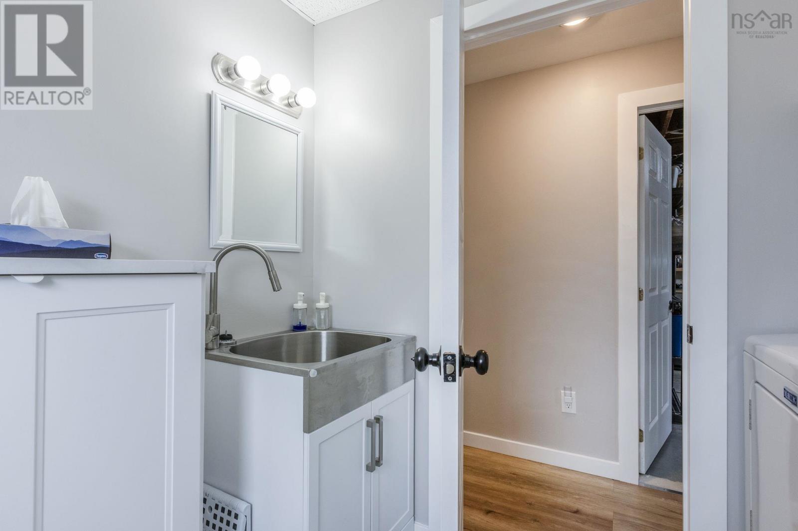 Property 35 of 45 of 821 Meadowvale Road