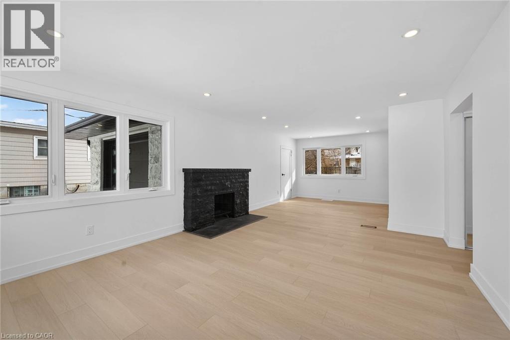 124 CORMAN Avenue - 7