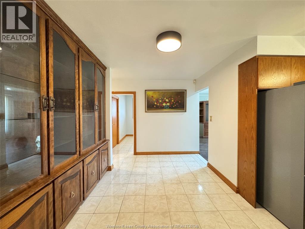 1595 SUN VALLEY, Windsor, Ontario, N9C3R1 — Photo 5