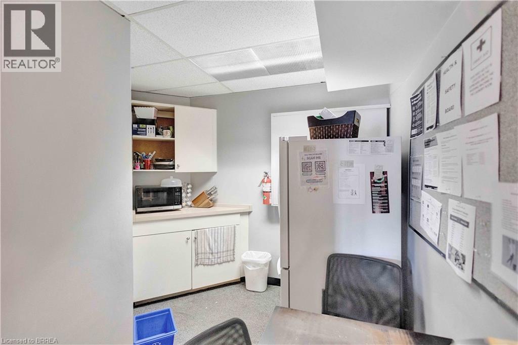 174 STANLEY Street Unit# 101 & 102, Brantford, Ontario, N3S6P8 — Photo 16