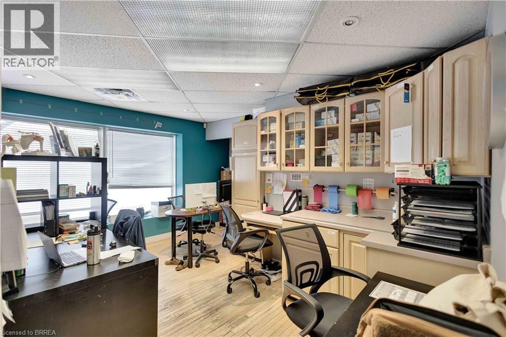 174 STANLEY Street Unit# 101 & 102, Brantford, Ontario, N3S6P8 — Photo 4