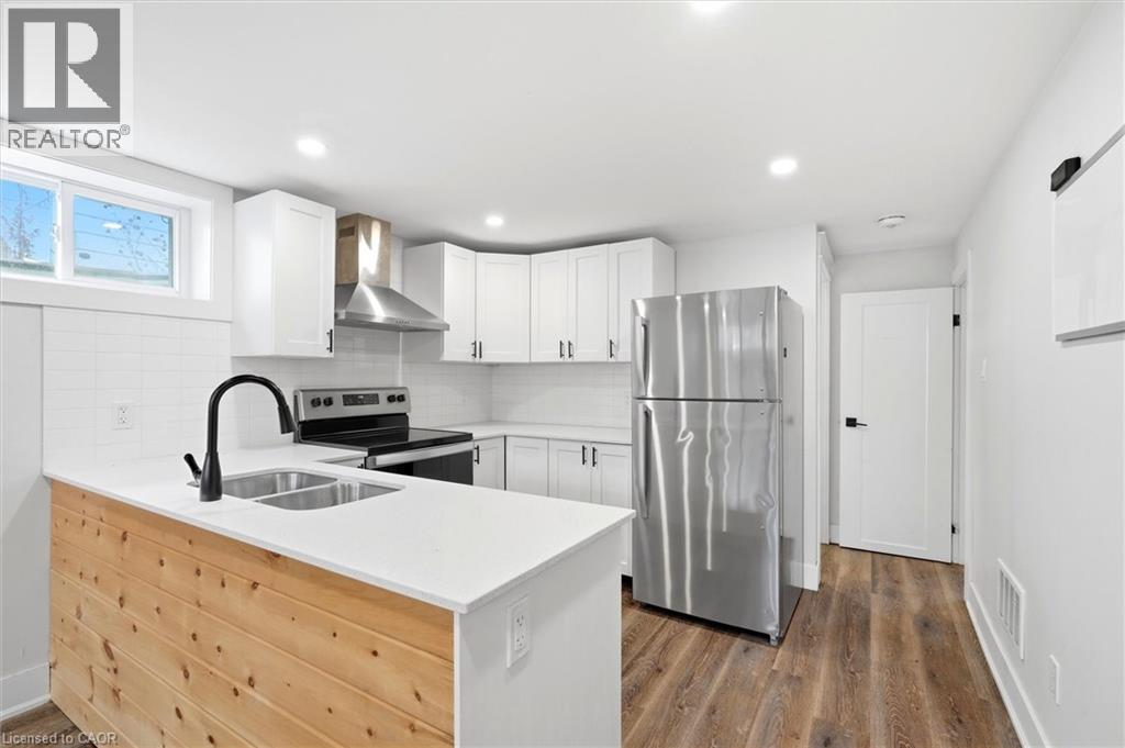 16 RONALDSHAY Avenue, Hamilton, Ontario, L9A3B1 — Photo 9