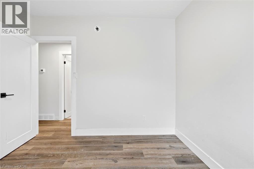 16 RONALDSHAY Avenue, Hamilton, Ontario, L9A3B1 — Photo 30