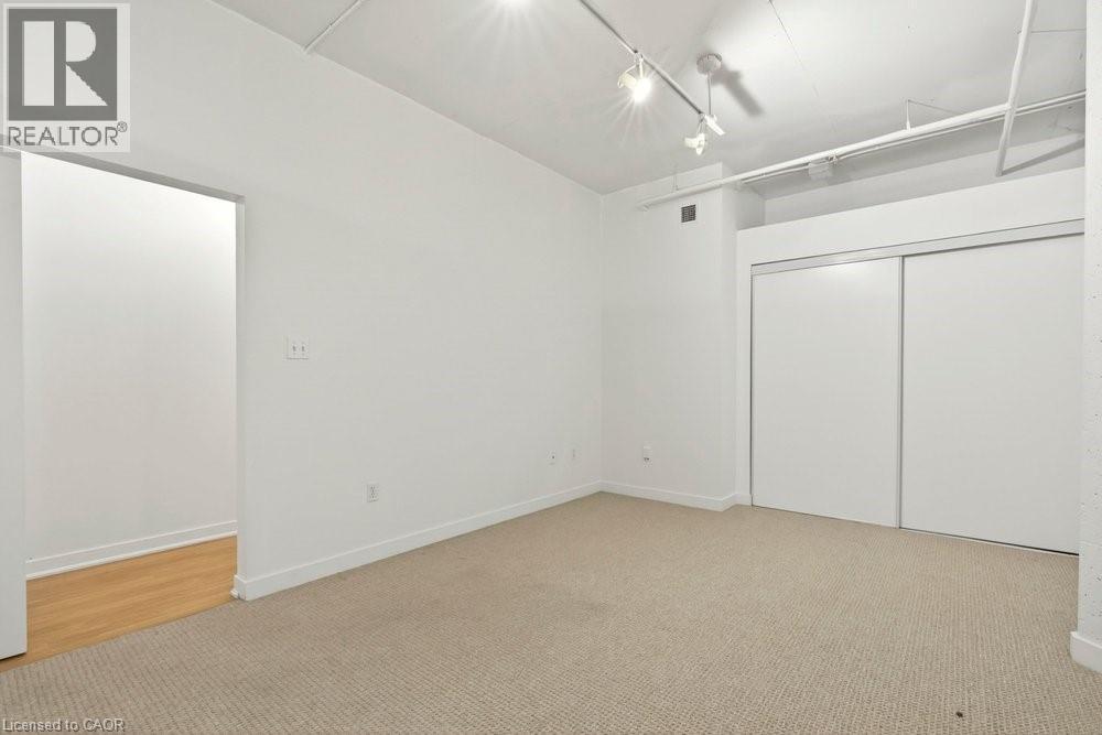 120 JACKSON Street W, Hamilton, Ontario, L8P0A4 — Photo 4