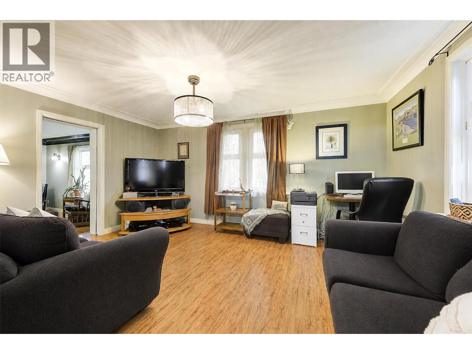 725 Fraser Road - 13