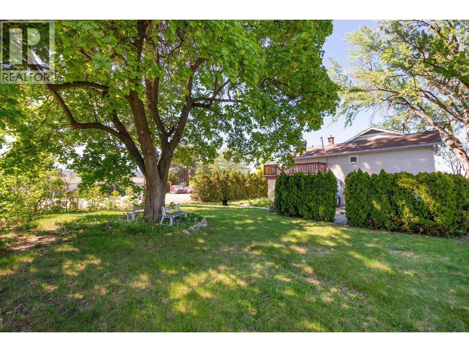 725 Fraser Road - 16