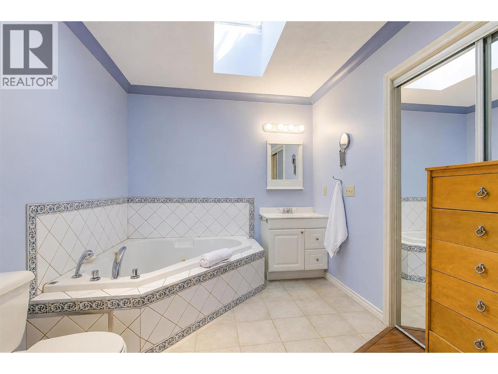 725 Fraser Road, Kelowna
