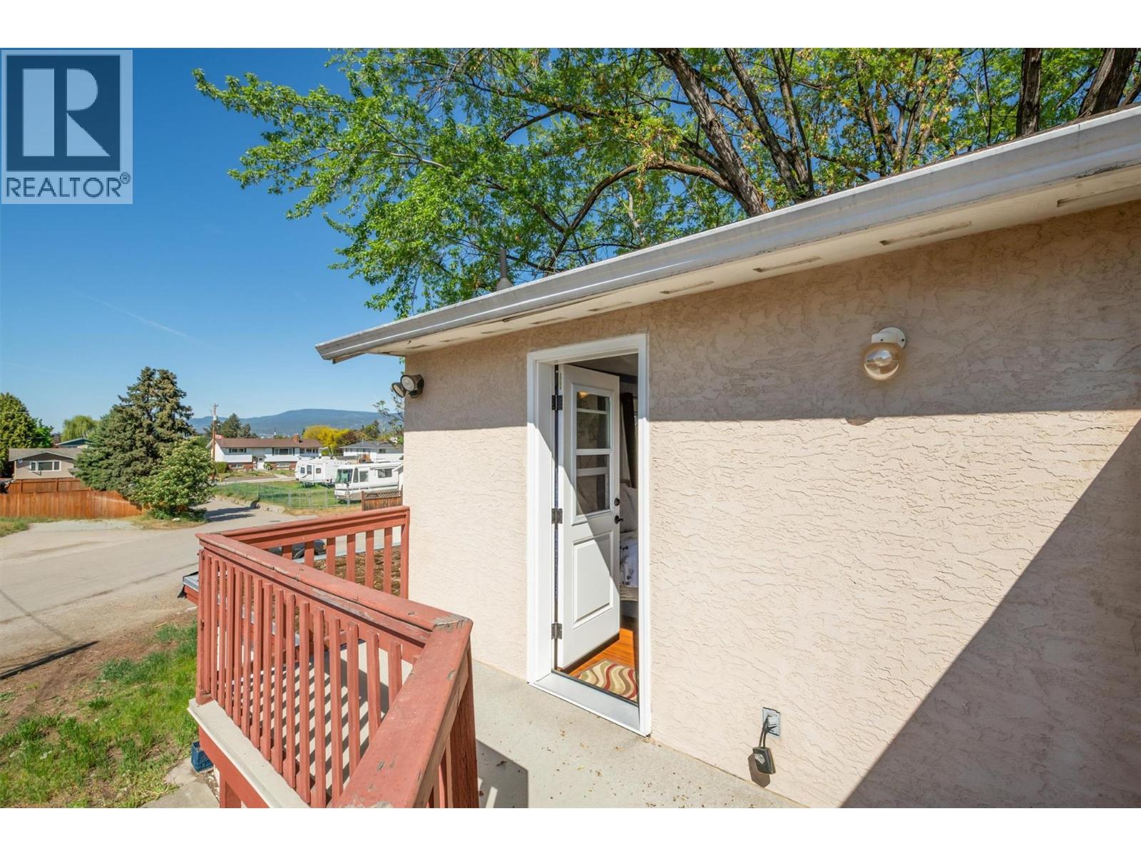 725 Fraser Road, Kelowna