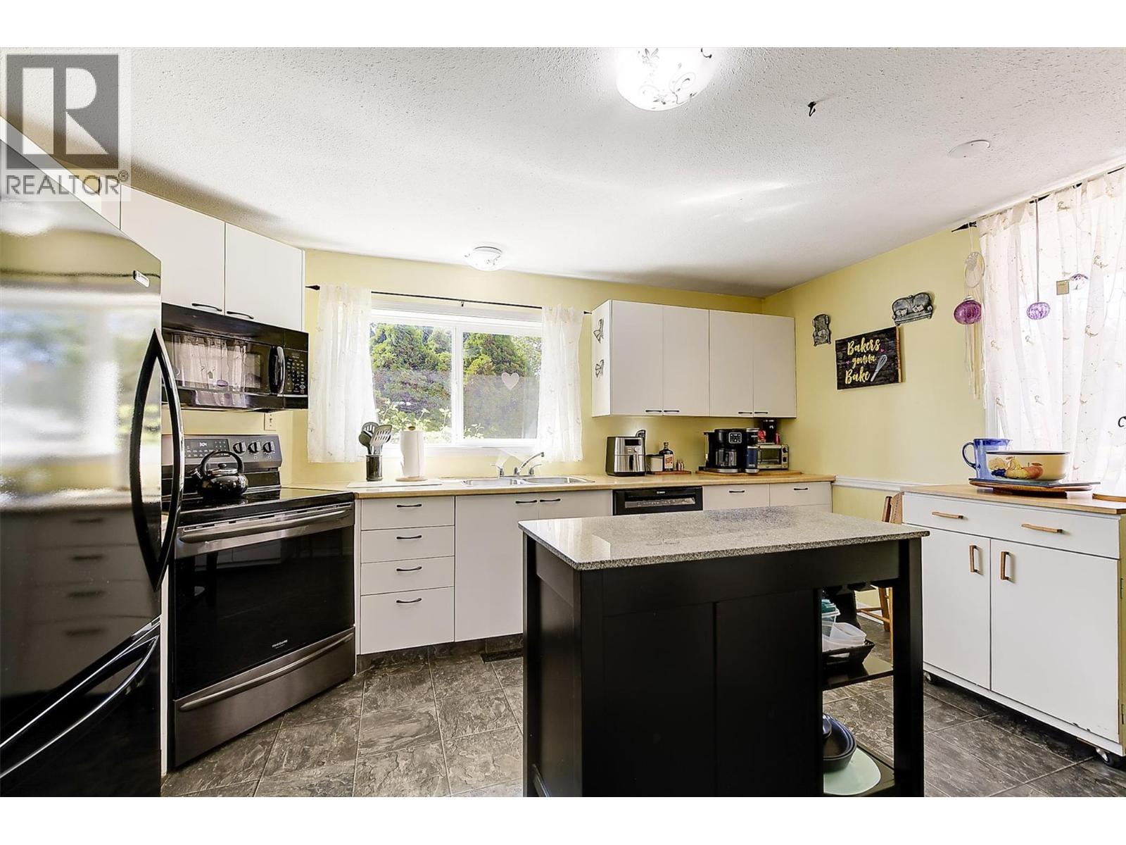 725 Fraser Road - 7