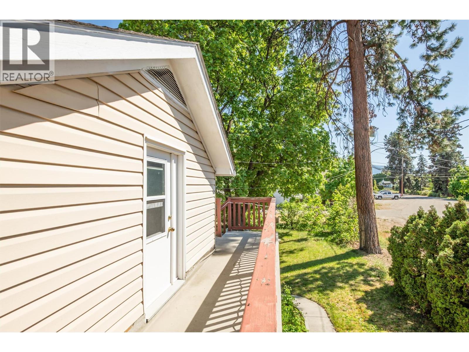 725 Fraser Road - 29