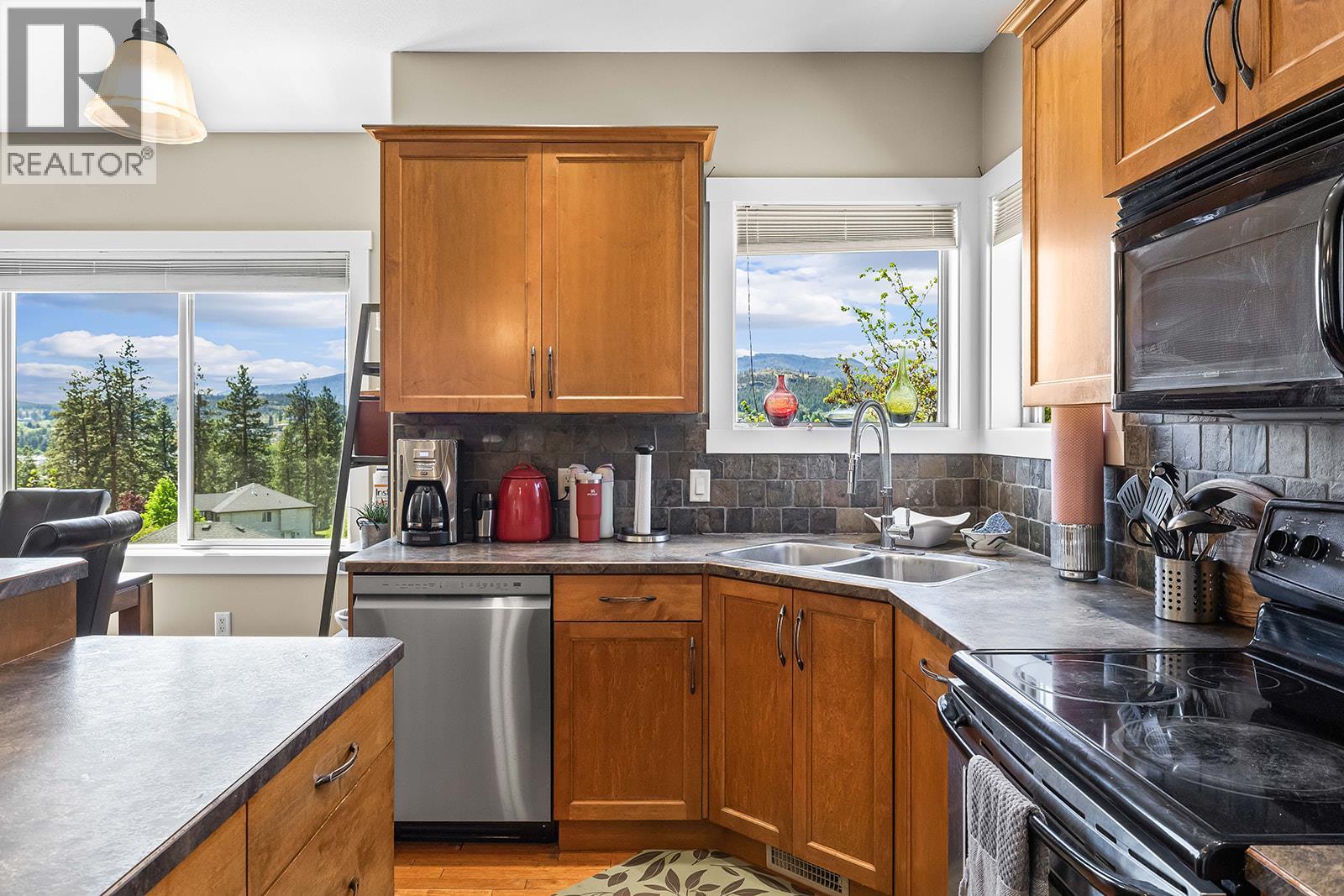10290 Teresa Road, Lake Country