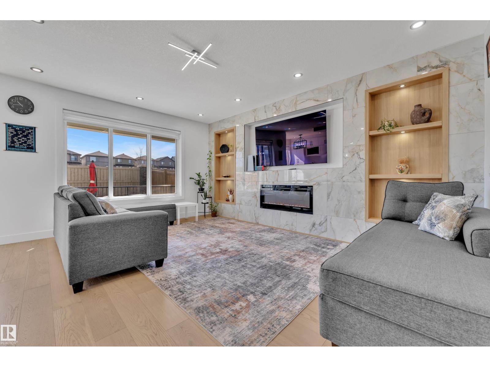 1755 18 ST NW - 11
