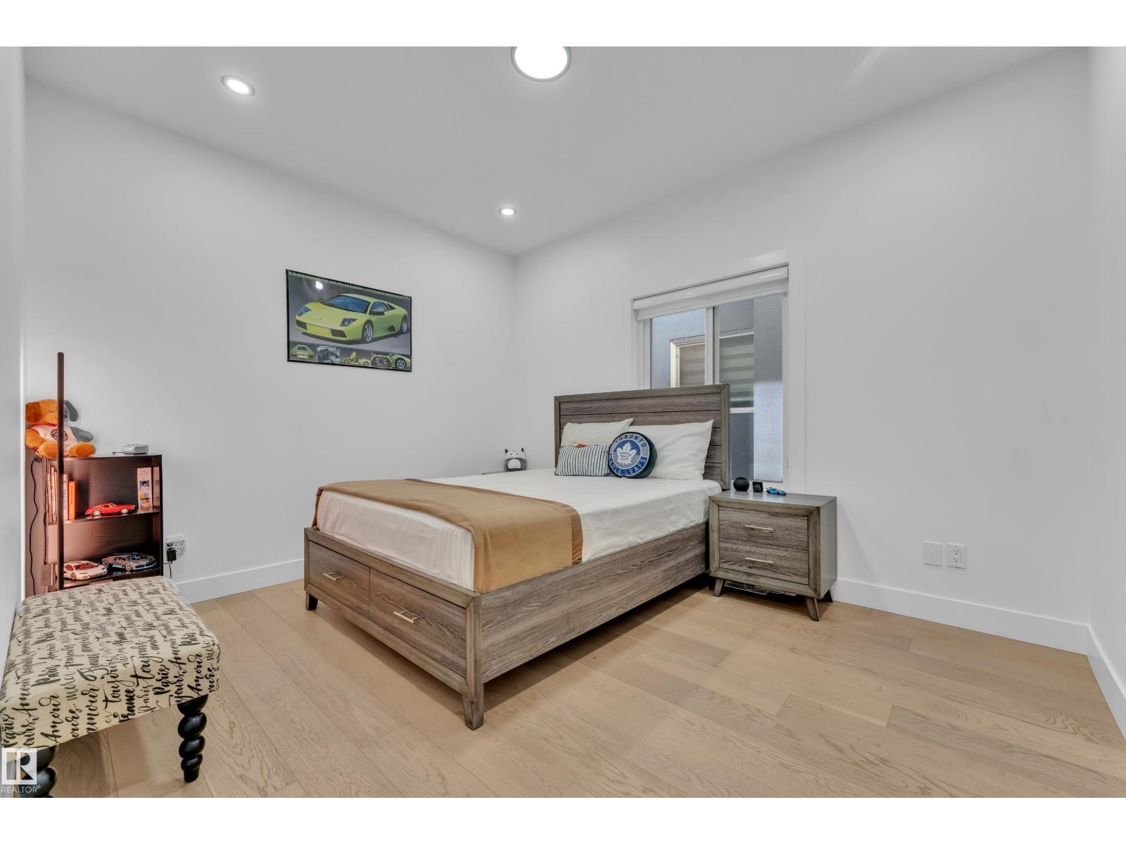 1755 18 ST NW - 20