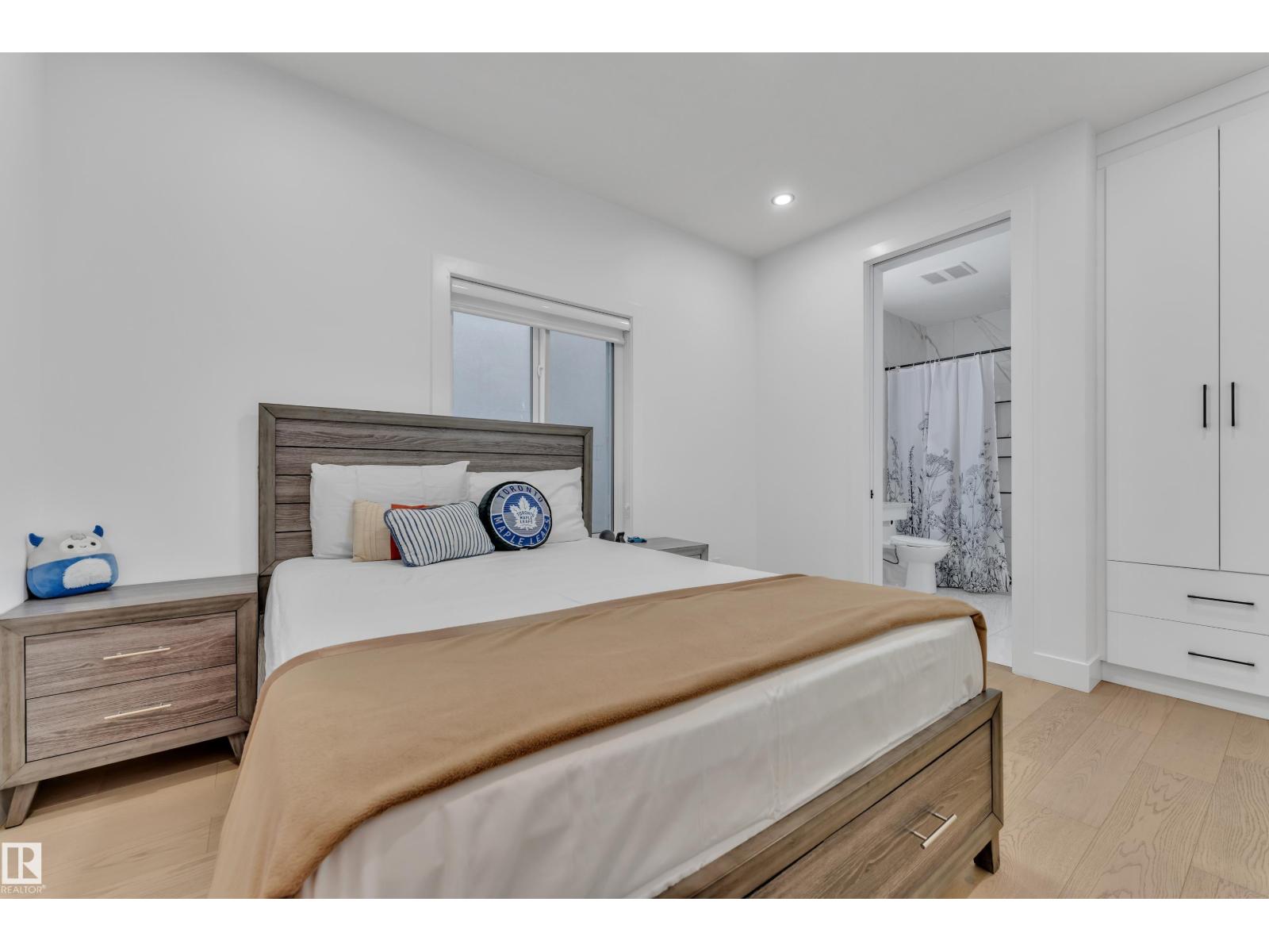 1755 18 ST NW - 22