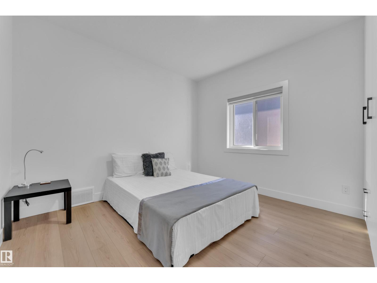 1755 18 ST NW - 25